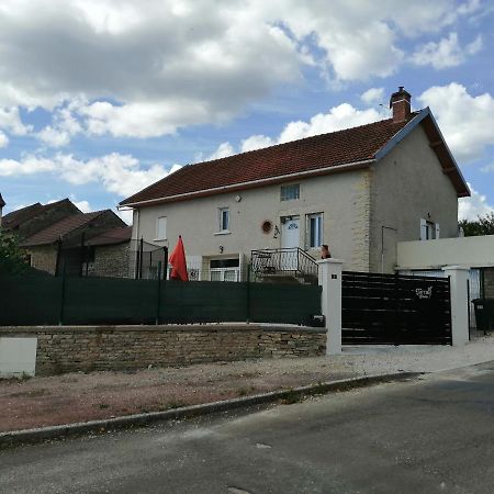 L'Encre Du Temps Bed and Breakfast Fussey Buitenkant foto