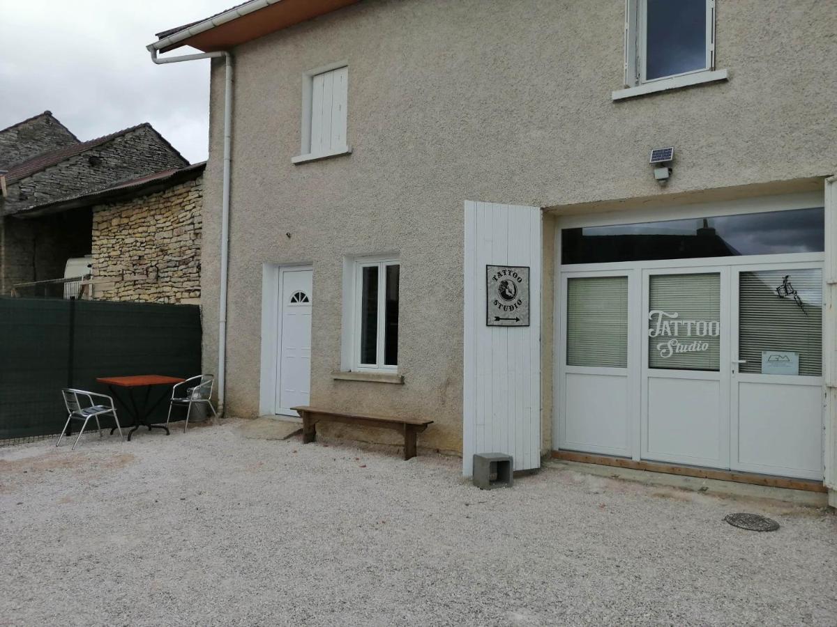 L'Encre Du Temps Bed and Breakfast Fussey Buitenkant foto